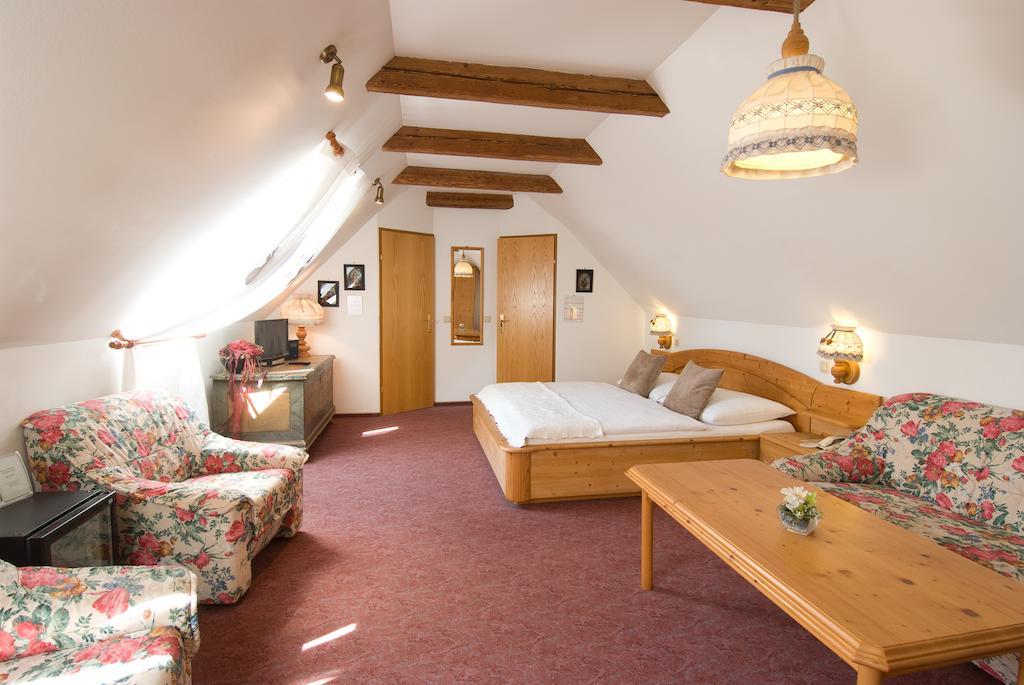 Hotel Biedermeier Hof Schärding Zimmer foto