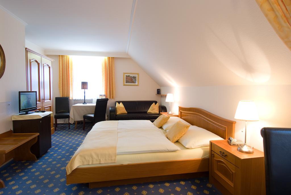 Hotel Biedermeier Hof Schärding Zimmer foto