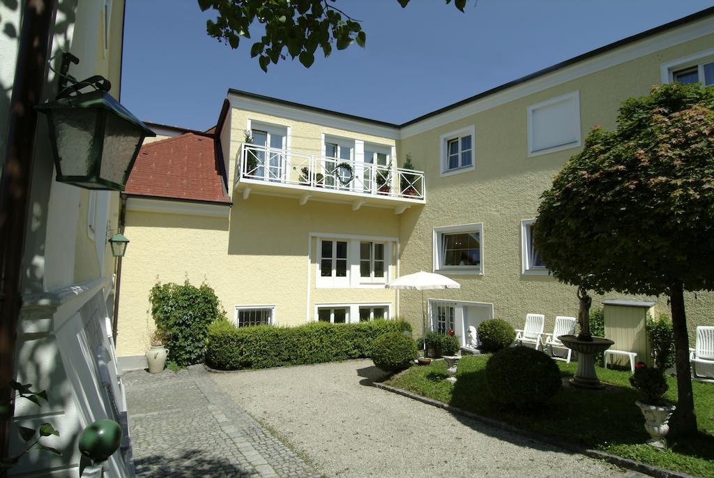 Hotel Biedermeier Hof Schärding Exterior foto